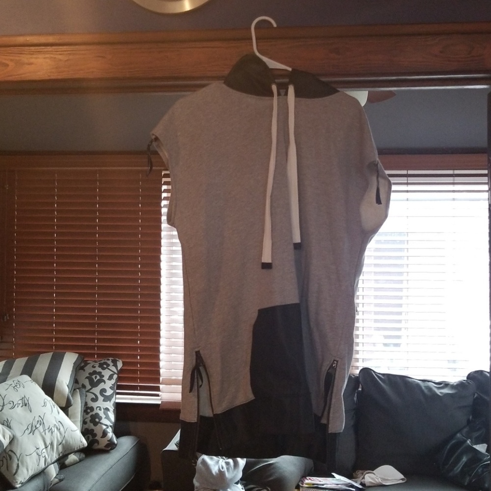 Banana Republic Hooded Top